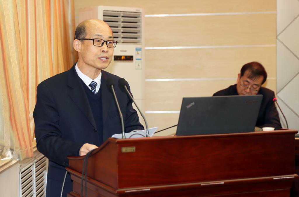 省职教学bob登录入口官网常务副bob登录入口官网长、秘书长王晓江作联盟工作报告